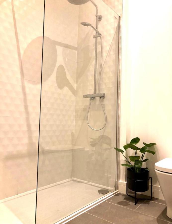 See Our Amazing Score At The Kepties - 5 X Luxurious Serviced Apartments - With Gardens - Fully Equipped - Free Parking - By Orion Short Stays - See Our Other Individual Listings --- This Is For Brand Awareness Only --- Arbroath Exterior foto